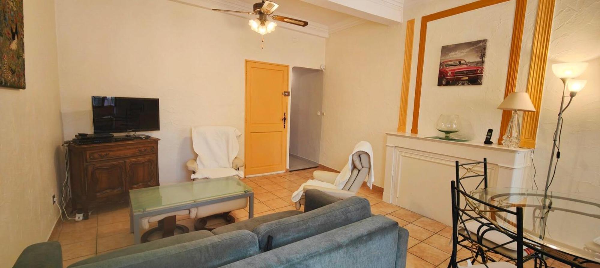 Appartement Charming In The Historic Heart Fréjus